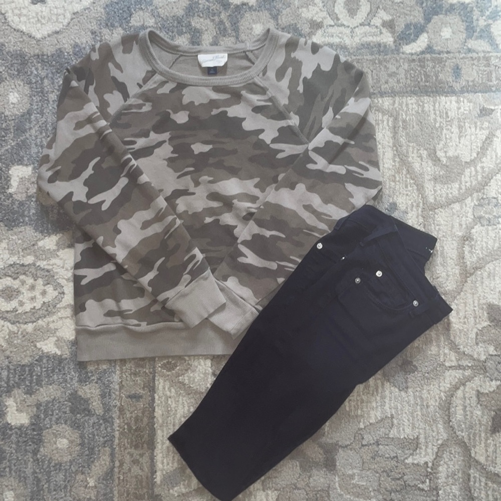 XS Green Camo L/S Sweater